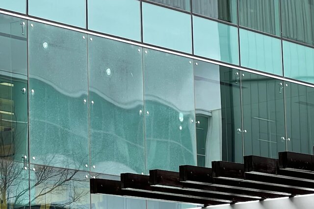 تیراندازی در فرودگاه کانبرا