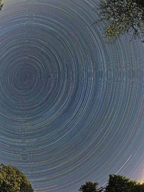 تصاویر خیرهکننده از بارش شهابی برساوشی