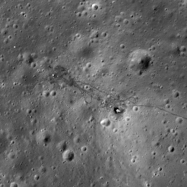 ردپای ۱۲ فضانورد روی ماه!