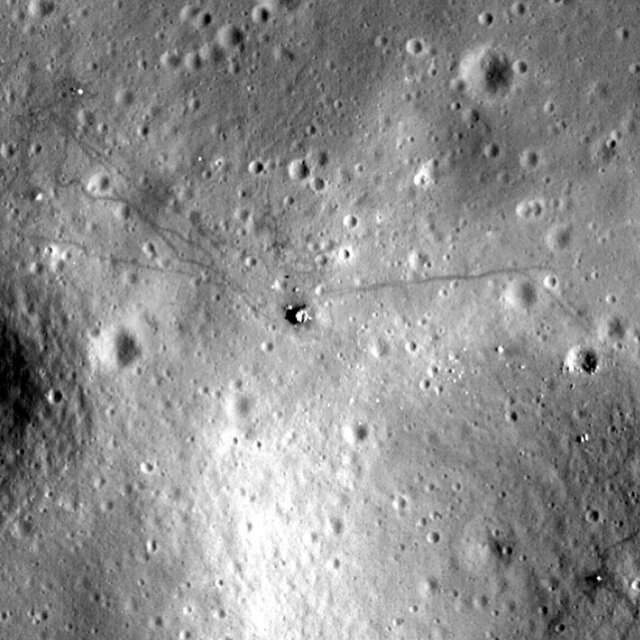 ردپای ۱۲ فضانورد روی ماه!