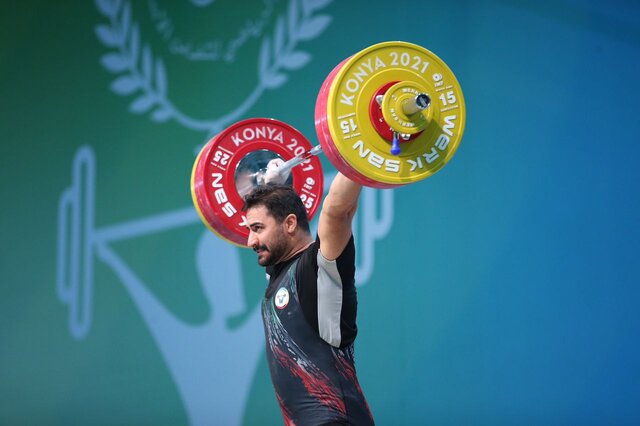 کنار رفتن قهرمان آسیا از تیم وزنه‌برداری ایران در مسابقات آسیایی