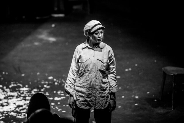 آزاده صمدی: تئاتر و سینما که پارک نیست! آزاده صمدی: تئاتر و سینما که پارک نیست!