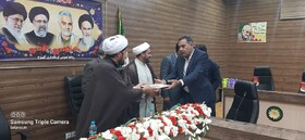 با انصاف قلم بزنید و حرمت ها را رعایت کنید