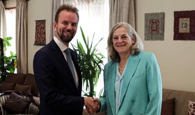 حمایت آمریکا و اتحادیه اروپا از تشکیل دولت دموکراتیک در عراق