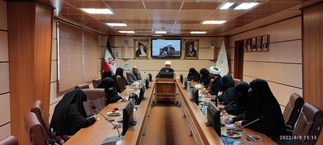 بانوان در جهاد تبیین نقش کلیدی دارند/نقش ممتاز جلسات تفسیر قرآن در اعتلای شبکه جهانی جهاد تبیین