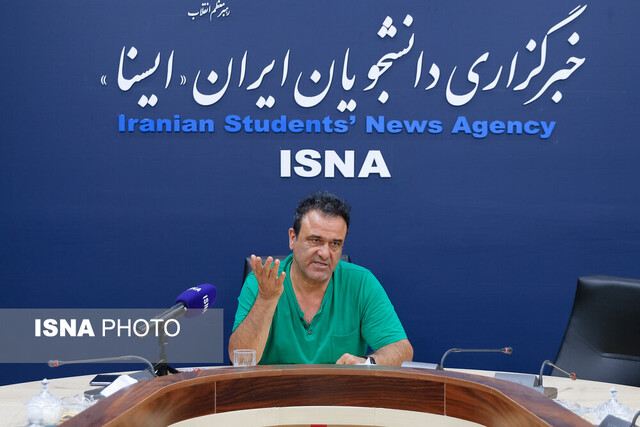 کرمانی‌مقدم: بازی با تانزانیا یک دورهمی خنده‌دار بود/ در جام جهانی زنگ تفریح می‌شویم!
