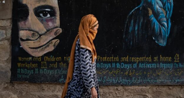 آنجلینا جولی: جهان نباید زنان افغان را فراموش کند