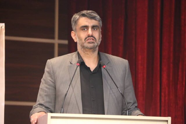 هدیه معاونت مطبوعاتی به رسانههای فعال در جشنواره هدیه معاونت مطبوعاتی به رسانههای فعال در جشنواره