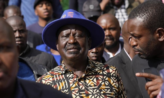 (وسط) رایلا اودینگا رهبر اپوزیسیون کنیا نتایج انتخابات را "باطل" دانست