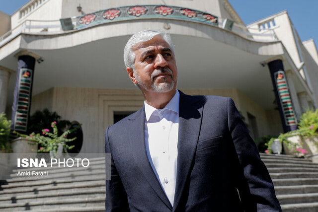 وزیر ورزش و جوانان: نامه فیفا برای حضور زنان در ورزشگاهها در حد پیشنهاد است وزیر ورزش و جوانان: نامه فیفا برای حضور زنان در ورزشگاهها در حد پیشنهاد است