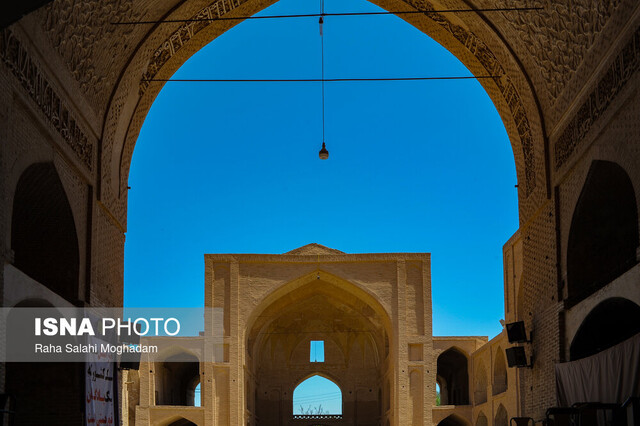 مسجدجامع اردستان و زواره شناسنامه شهرستان هستند