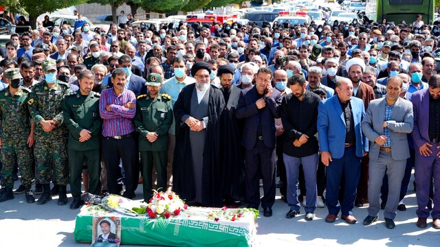 پیکر جانباز شهید کهگیلویه و بویراحمدی در گلزار شهدای یاسوج به خاک سپرده شد
