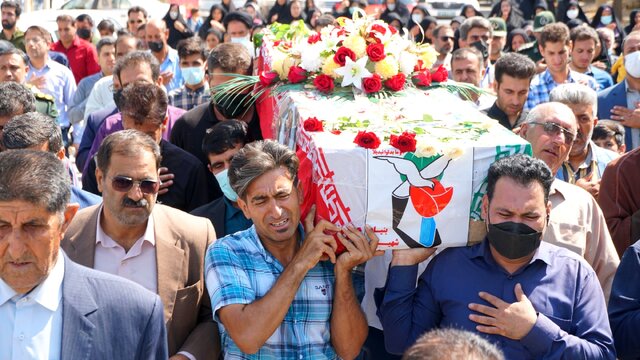 پیکر جانباز شهید کهگیلویه و بویراحمدی در گلزار شهدای یاسوج به خاک سپرده شد