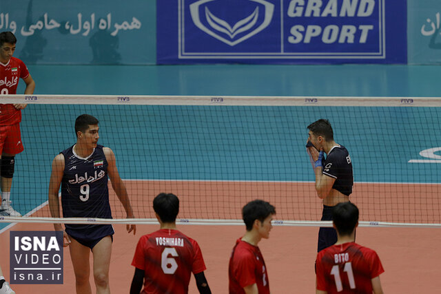 ویدئو / فینال مسابقات والیبال نوجوانان آسیا بین ایران و ژاپن ویدئو / فینال مسابقات والیبال نوجوانان آسیا بین ایران و ژاپن