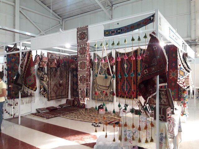 صادرات ۱۳ میلیون دلاری صنایع دستی آذربایجان غربی صادرات ۱۳ میلیون دلاری صنایع دستی آذربایجان غربی