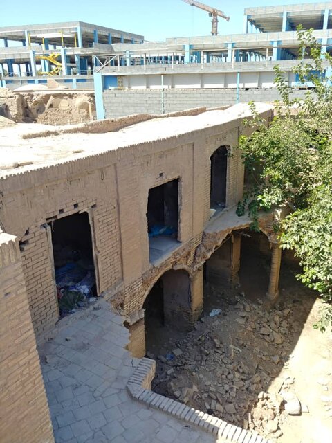 بلعیده شدن کاروانسرای قاجاری!