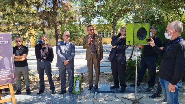 عباس احمدی لالهزار در کنار منوچهر همایونپور به خاک سپرده شد