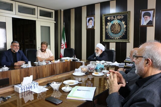 سیدجواد هاشمی سفیر بنیاد بینالمللی عاشورا در پیادهروی اربعین شد سیدجواد هاشمی سفیر بنیاد بینالمللی عاشورا در پیادهروی اربعین شد