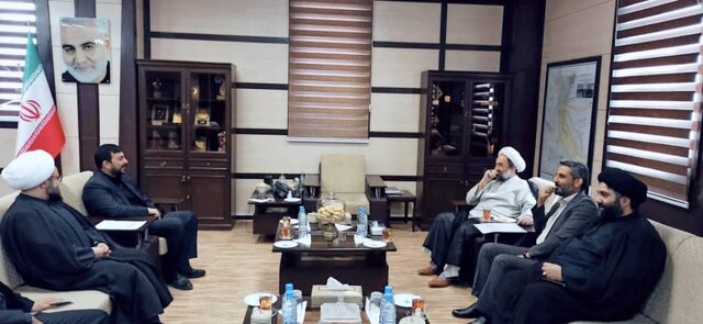 در بیان گزارش‌ها تنها نباید به جنبه مثبت اکتفا کرد