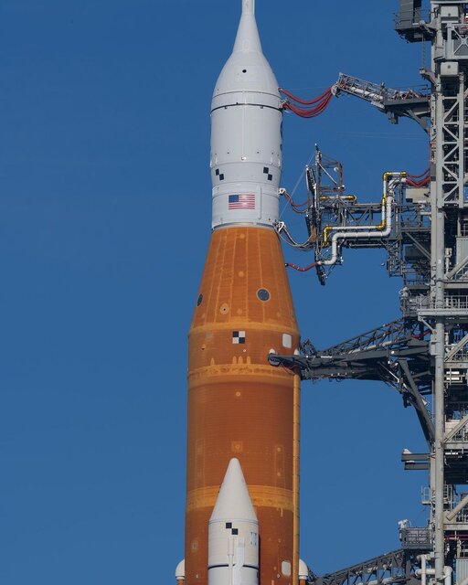 بره ناقلا و ۲ مانکن خدمه ماموریت آرتمیس ۱ هستند