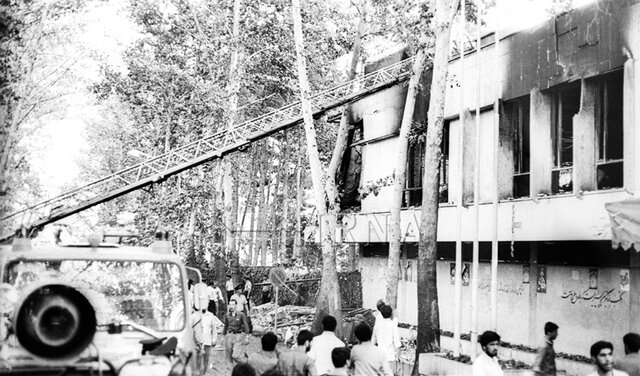 تاریکیِ نورِ پر قدرت