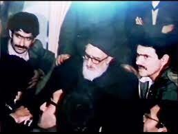 تاریکیِ نورِ پر قدرت