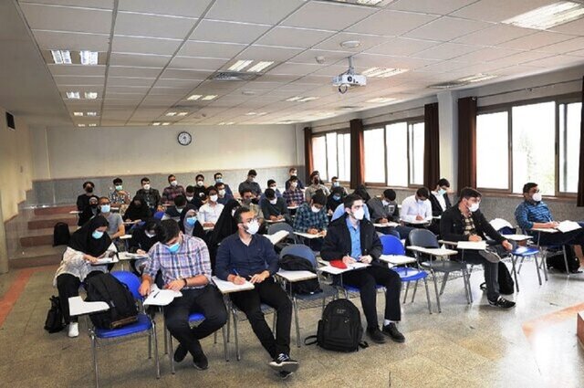 کلاس‌های مقطع کارشناسی دانشگاه شریف حضوری می‌شود