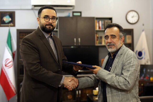 تئاتر شهر به رادیو جای ثابت میدهد