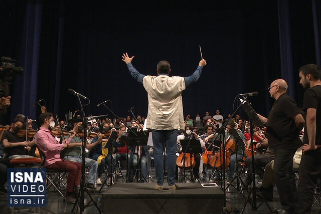 ویدئو / اجرای «علمدار»، برای کمک به مناطق محروم  ویدئو / اجرای «علمدار»، برای کمک به مناطق محروم