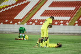 دیدار تیمهای امید وحدت مشهد و خلیج فارس ماهشهر