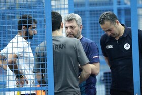 سرمربی که تیمش را از طریق واتساپ راهی فینال کرد