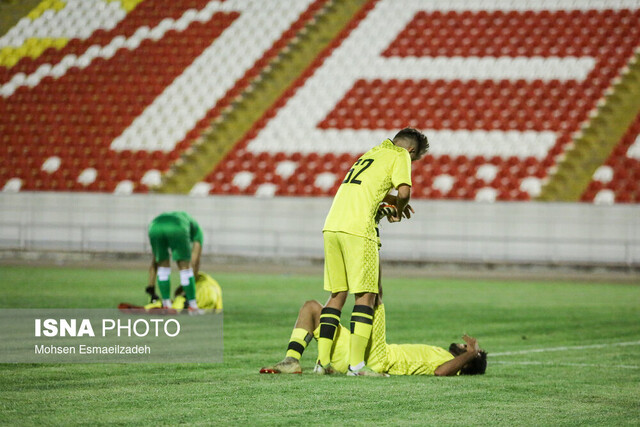 شکست سنگین امید وحدت در ورزشگاه ثامن مشهد/فرار از انحلال شکست سنگین امید وحدت در ورزشگاه ثامن مشهد/فرار از انحلال