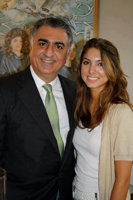 ولیعهد ایرانی که حتی فارسی بلد نیست!