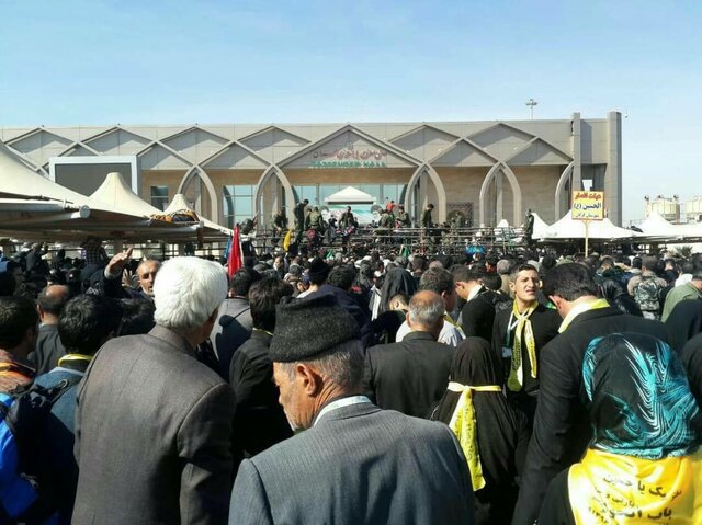 تردد در مرز مهران از ۲ میلیون گذشت/ در انتقال زائران به استان‌ها مشکلی وجود ندارد