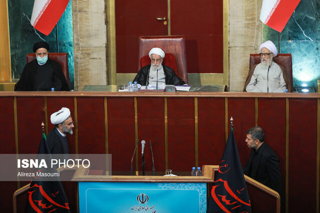 آیتالله خاتمی: شاخصهای رهبری را در کمیسیون تحقیقات نوشتهایم آیتالله خاتمی: شاخصهای رهبری را در کمیسیون تحقیقات نوشتهایم