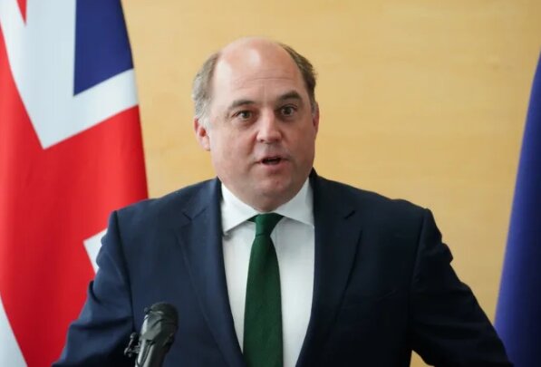 بن والاس، وزیر دفاع انگلیس وزیر دفاع انگلیس: ترکیه تا عضویت در اتحادیه اروپا فاصله زیادی دارد