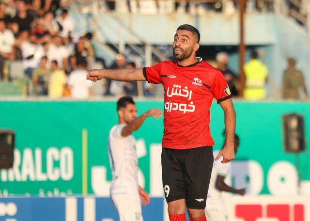 تراکتور شکایتش را از کاوه رضایی پس گرفت تراکتور شکایتش را از کاوه رضایی پس گرفت