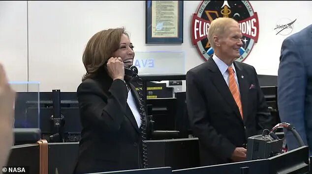 مکالمه معاون رئیسجمهور آمریکا با فضانوردان ناسا در فضا مکالمه معاون رئیسجمهور آمریکا با فضانوردان ناسا در فضا