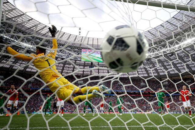 کدام گزارشگرها فوتبالهای امروز را گزارش میکنند؟ کدام گزارشگرها فوتبالهای امروز را گزارش میکنند؟