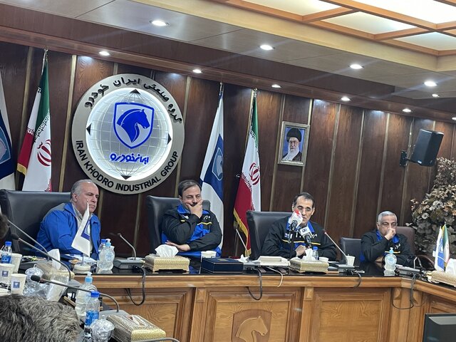 نارضایتی مشتریان از ۷۵ درصد به ۲۵ درصد کاهش یافت نارضایتی مشتریان از ۷۵ درصد به ۲۵ درصد کاهش یافت