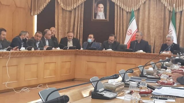 راهآهن راهش را از "مرجع علمی تپههای عصر آهن " جدا میکند؟