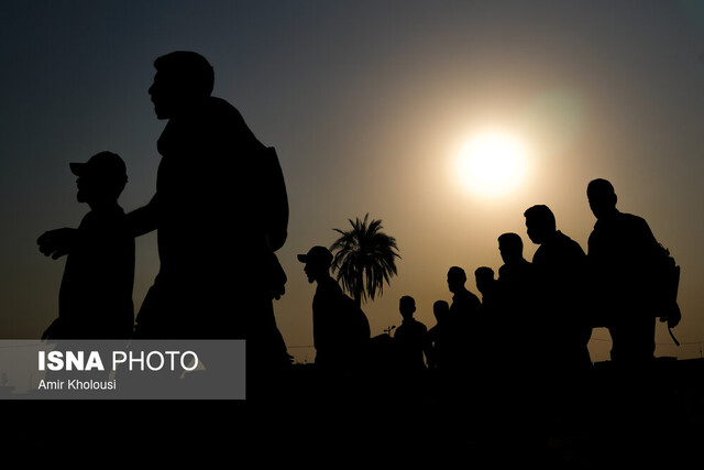 عکس آرشیوی است. خدماترسانی ناوگان حمل و نقل عمومی تهران به شرکتکنندگان در اجتماع بزرگ اربعینیها