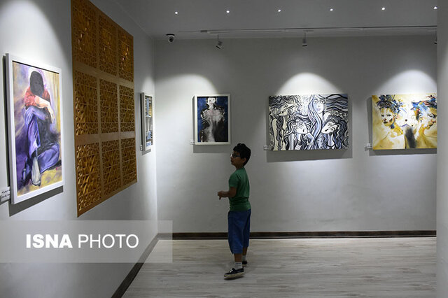 عکس تزیینی است راهنمایی برای گالریگردی در روزهای پایانی هفته