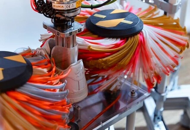 ربات شرکت "نایک" برای افزایش عمر کفشها