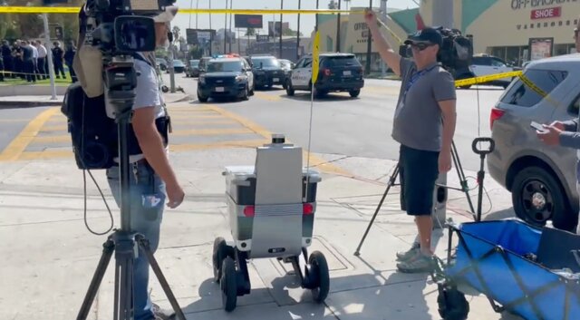 ورود یک ربات حمل غذا به صحنه جرم