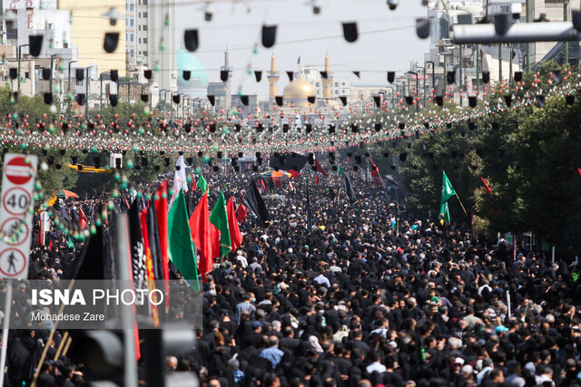 عکس از آرشیو پایان میزبانی مشهد از ۶ میلیون مهمان مضجع شریف امام رضا (ع)
