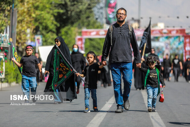 برگزاری مراسم راهپیمایی «دلدادگان حسینی» در قزوین برگزاری مراسم راهپیمایی «دلدادگان حسینی» در قزوین