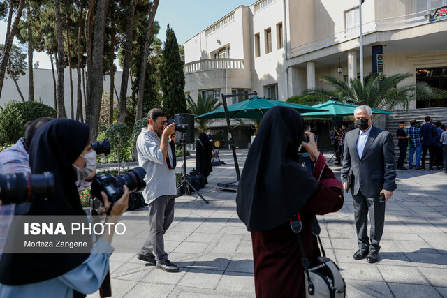 اعضای کابینه سیزدهم در حاشیه جلسه دولت چه گفتند؟
اعضای کابینه سیزدهم در حاشیه جلسه دولت چه گفتند؟