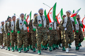 رژه نیروهای مسلح استان قم در هفته دفاع مقدس