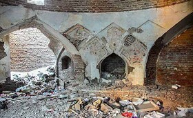عدم احیای حمام ملاهادی اردبیل باید شفاف سازی شود